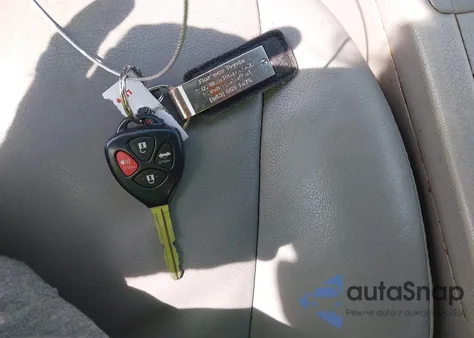 2011 Toyota Camry Le z USA, uszkodzony, nr VIN 4T1BF3EK9BU624728